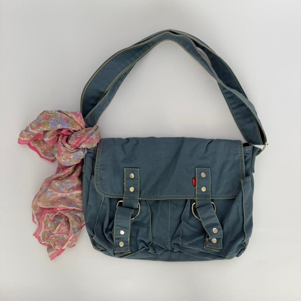 Blue levis messenger bag no